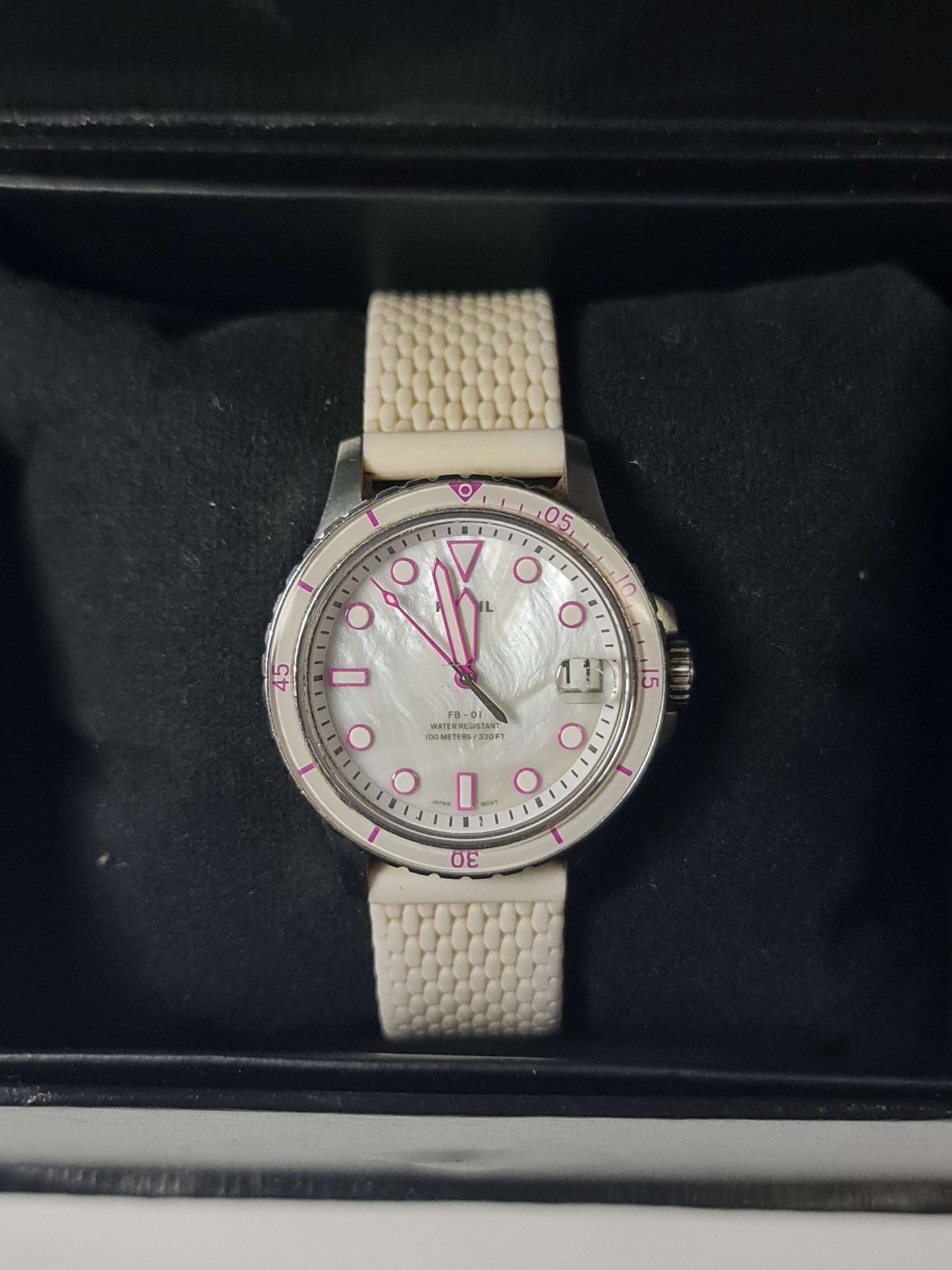 Women’s 100m Water Resistant Dive Watch with Pearl Dial