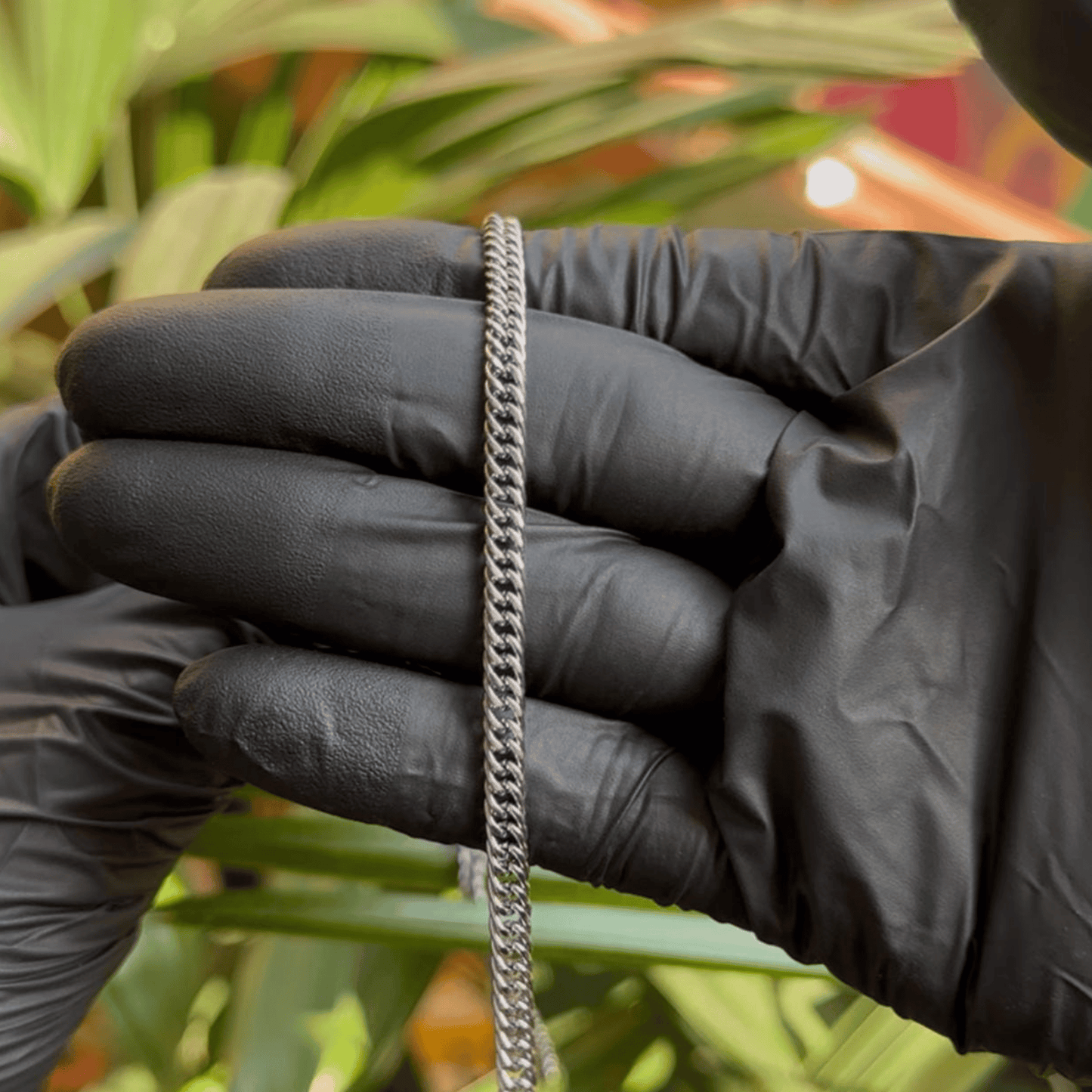 Sleek Stainless Steal Chain For Men/Women