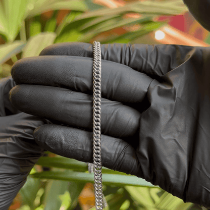 Sleek Stainless Steal Chain For Men/Women
